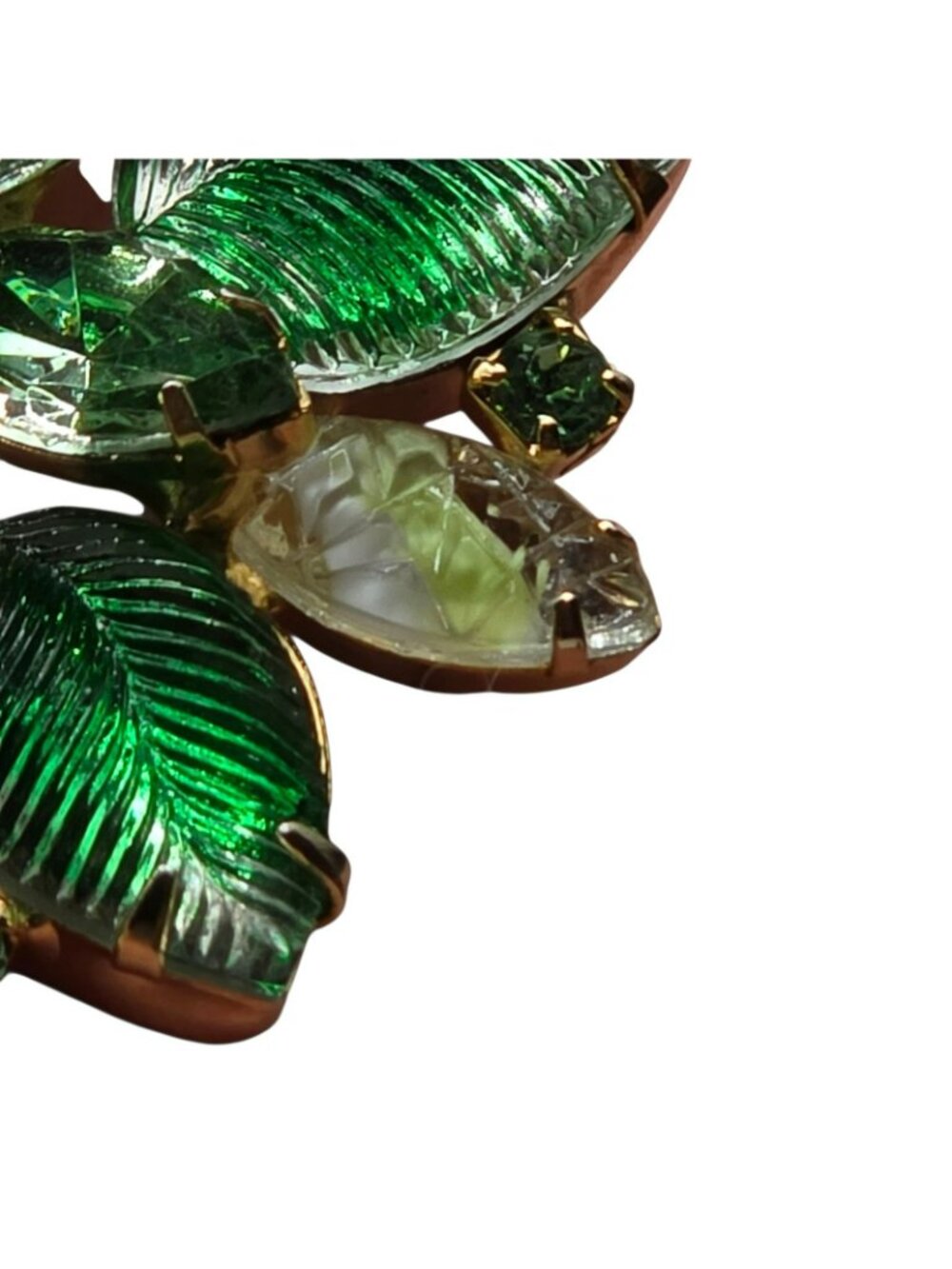 Molded Glass Flower Brooch Green Stones Gold-Tone Base 2" Diameter Vintage - Picture 6 of 6